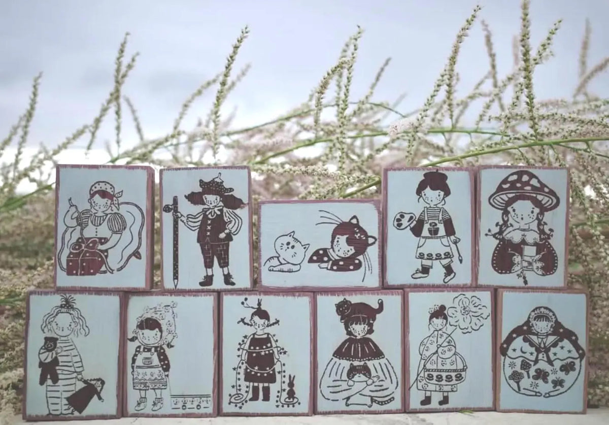 Hanen Studio x Kaia _ Rubber Stamp _ Freckles Girl Vol 2 Series / Pulling a cart