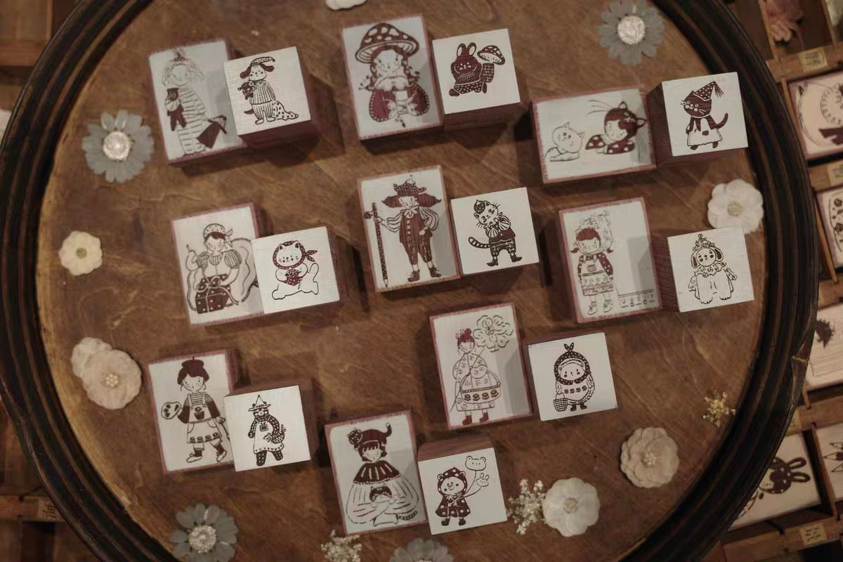 Hanen Studio _ Rubber Stamp _ Little Animal Friends Series / Holding Gift