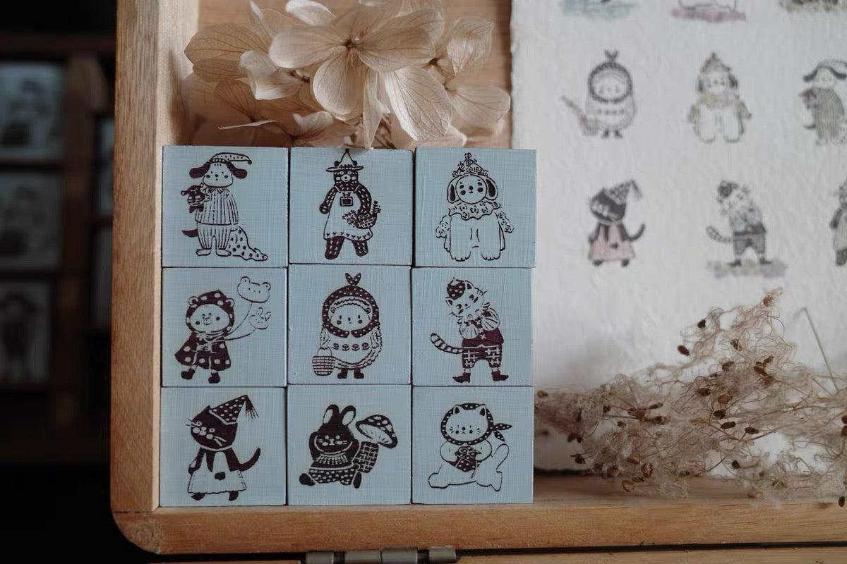 Hanen Studio _ Rubber Stamp _ Little Animal Friends Series / Holding Gift