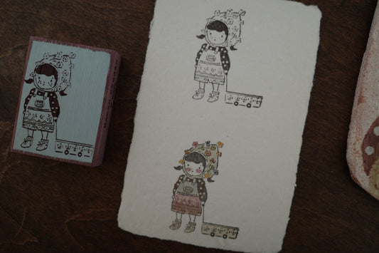 Hanen Studio x Kaia _ Rubber Stamp _  Freckles Girl Vol 2 Series / Pulling a cart